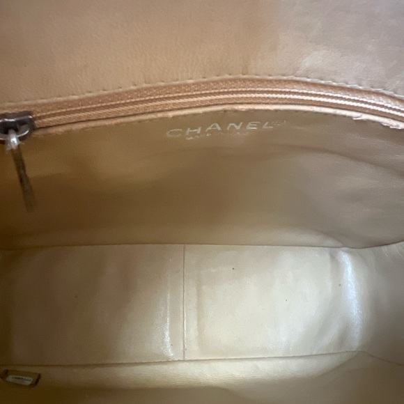 🔥🔥 CHANEL CHOCOLATE BAR TOTE 🔥🔥 - Picture 7 of 15